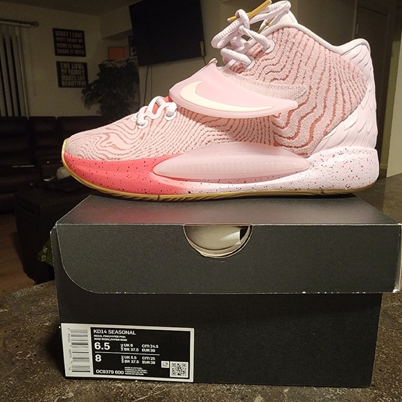 Jordan's and nike shoes - Picture 6 of 14